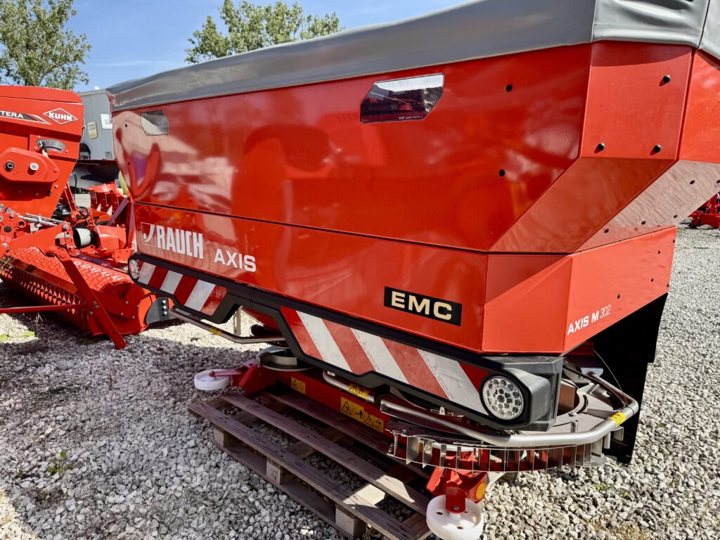 Używany rozsiewacz Rauch Axis M 30.2 EMC – widok z tyłu